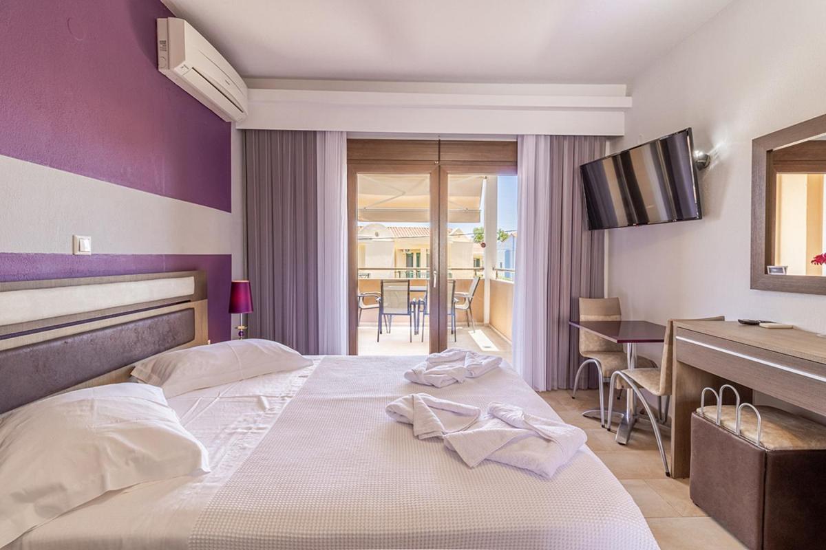 Dafni's Seaside Luxury Studios Nikiti  Exterior foto